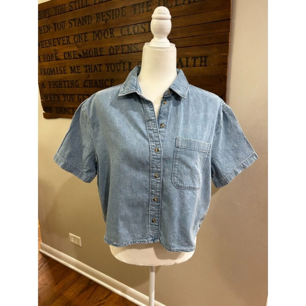 Treasure & Bond Crop Denim Short Sleeved Button Down